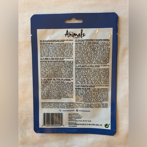 NIB - Bundle of 7 Masks ( 4 Face Masks + 1 Hand Mask + 1 Eye Mask) - Picture 9 of 15